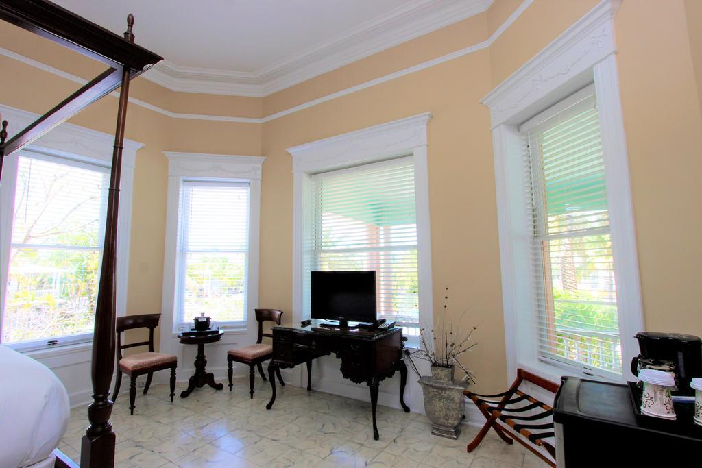 Southernmost House Hotel (Adults Only) Ки-Уэст Экстерьер фото